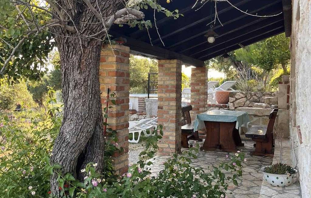 Villa Konoba by Villas Guide in Supetarska Draga, Rab