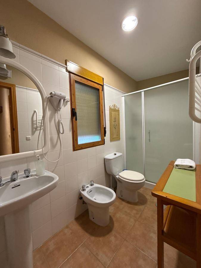 Casa rural para 6 personas, con vistas además de piscina y jardín en La Iruela - 3