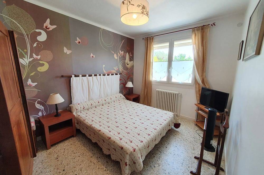 Rez villa  indép, pisc priv, calme parc arboré clos Six-Fours-Plage 83 in Six-Fours-les-Plages, Côte méditerranéenne (France)