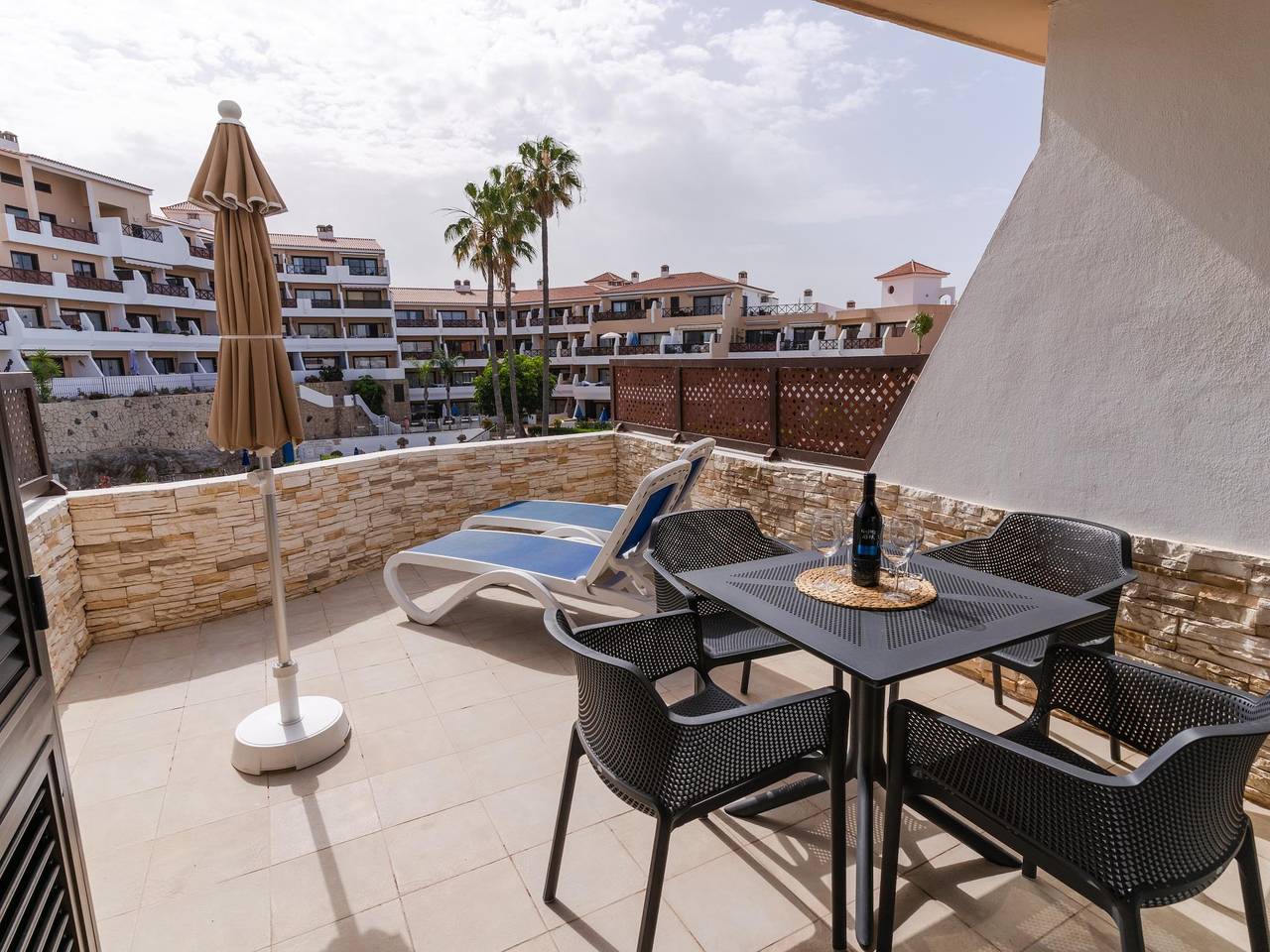 Entire holiday apartment, Preciosa Habitatge Vacacional a prop del mar a Golf del Sur - Tenerife in Las Adelfas, San Miguel de Abona