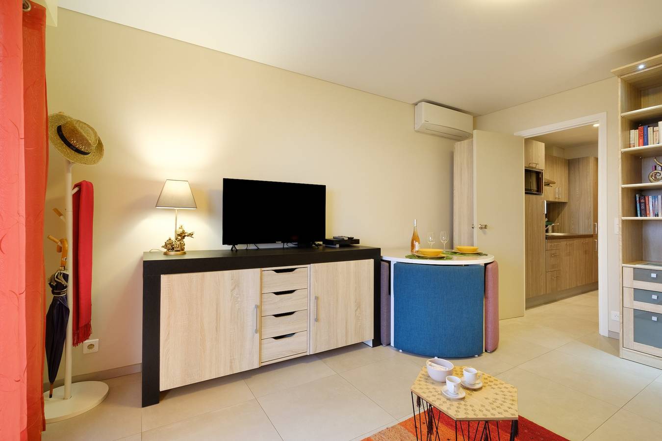 Studio entier, Studio 'Etoile De Mer' avec vue sur mer, Wi-Fi et climatisation in Villeneuve-Loubet Plage, Villeneuve-Loubet