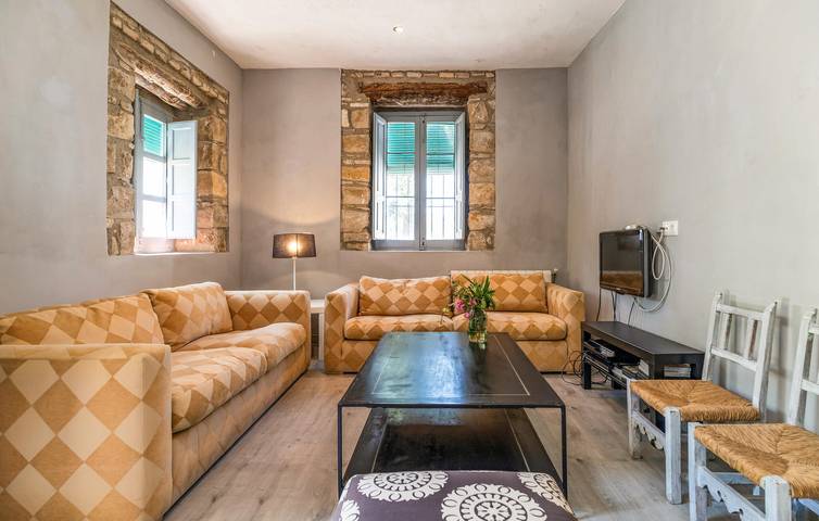 Rus Retreat avec piscine, WiFi et parking - 2km du centre ville in Baeza, Province de Jaén