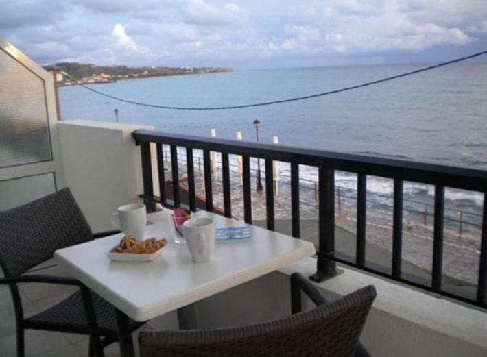 Gîte pour 2 personnes, avec vue et balcon dans Ierápetra - 3