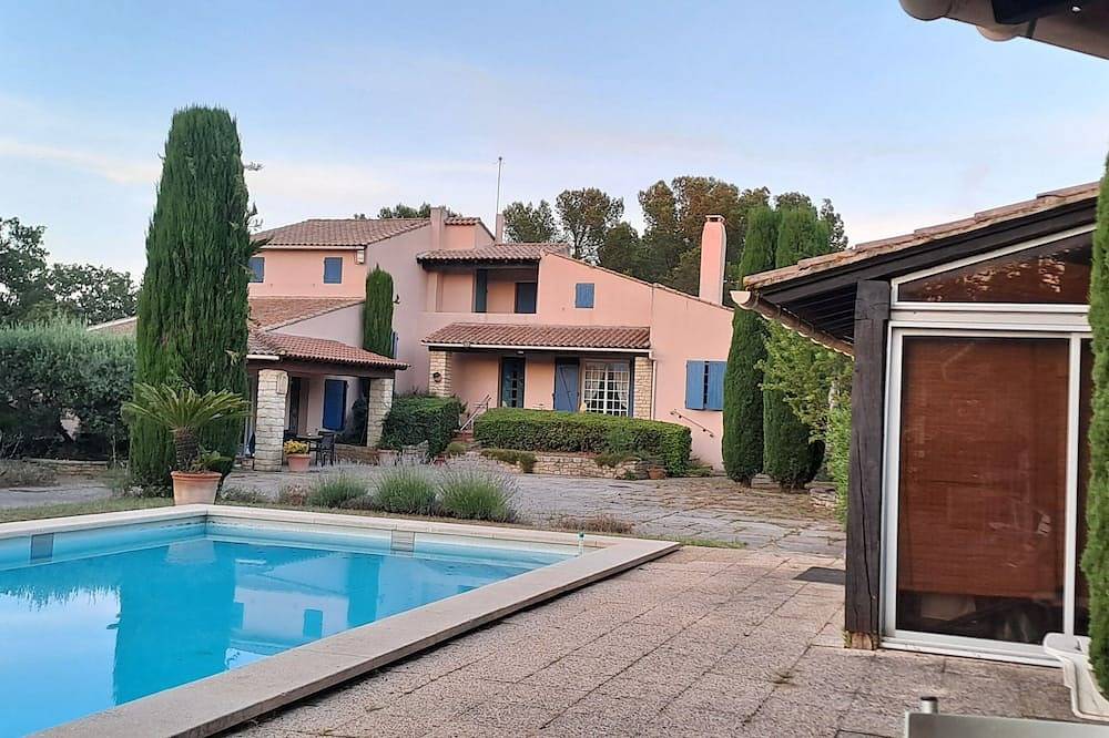 House in Provence in Châteauneuf-de-Gadagne, Vaucluse