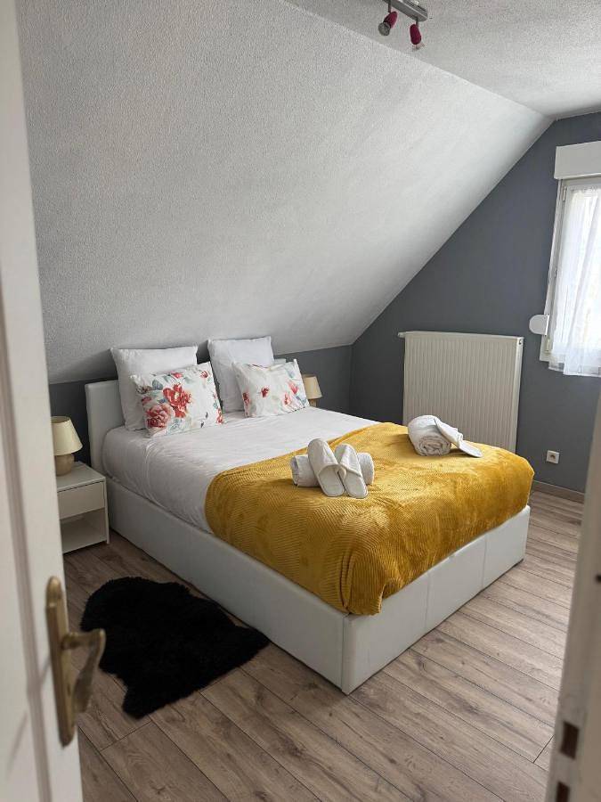 Gîte pour 6 personnes, avec vue et jardin, adapté aux familles à Wintzenheim - 2