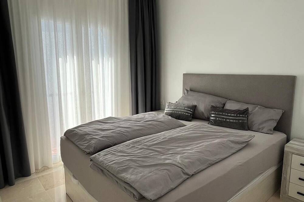 Ganze Wohnung, Wunderschönes Penthouse mit Dachterrasse  Meer-und Bergblick in Val de Guadalmina, Benahavís