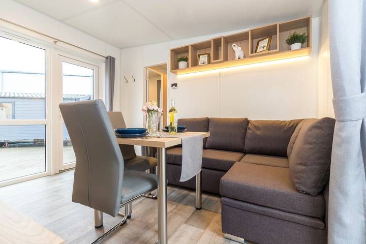 Ganze Ferienwohnung, Tiny Home 'Laura' mit Bergblick, Wlan und Klimaanlage in Untergriesbach, Passauer Land