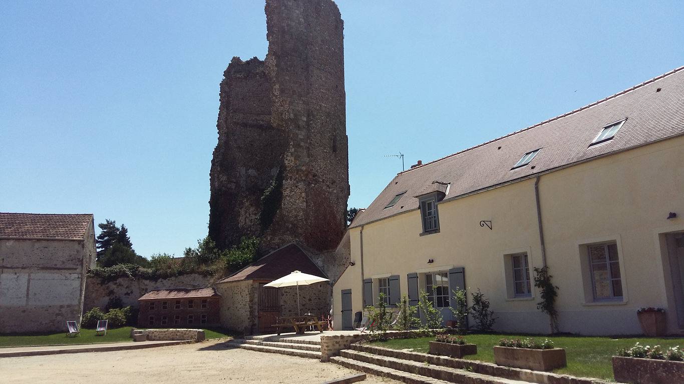 Gîte du Donjon in Maurepas, Yvelines
