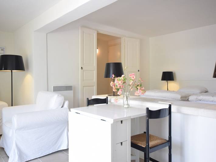 Appartement entier, Escapade à vélo à Montbrun in Montbrun-les-Bains, Région de nyons