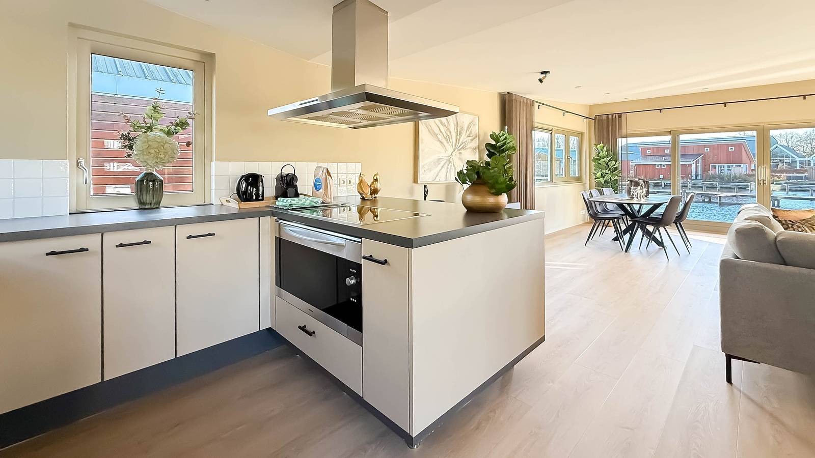 Droomvilla Vakantiehuizen — Jachtzicht in Uitgeest, Noord-Holland - Kust van de Noordzee