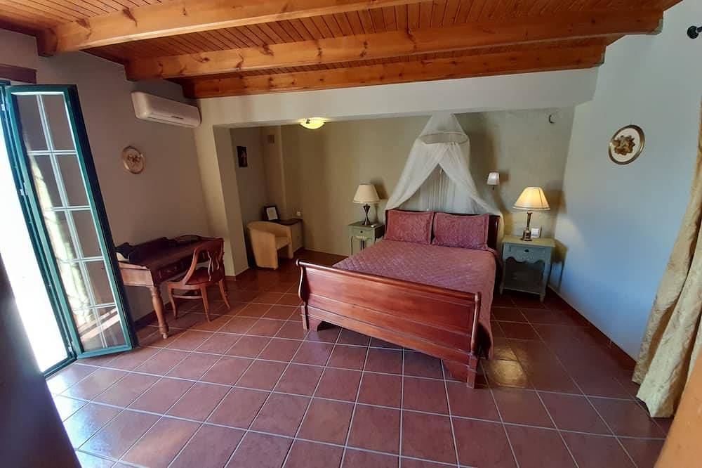 Villa Orsalia in Agia Marina, Chania region