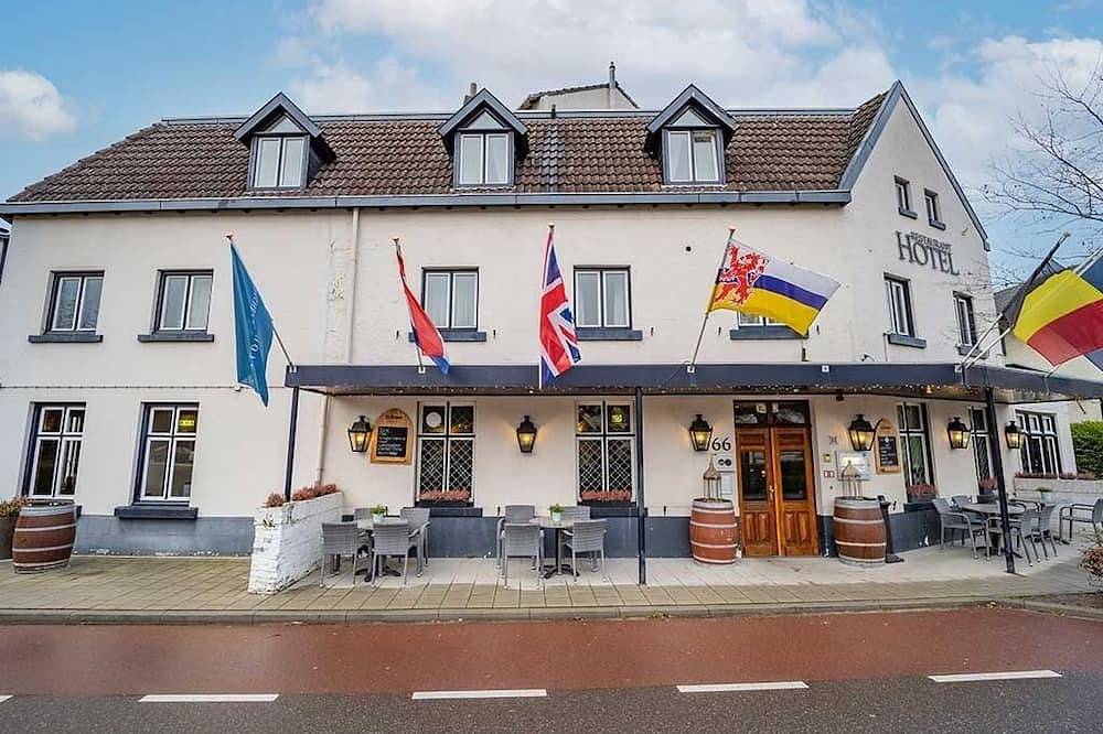 Stay Close to Nature in Relaxing Room Near Gemeentegrot Valkenburg in Valkenburg, Limburg (Niederlande)