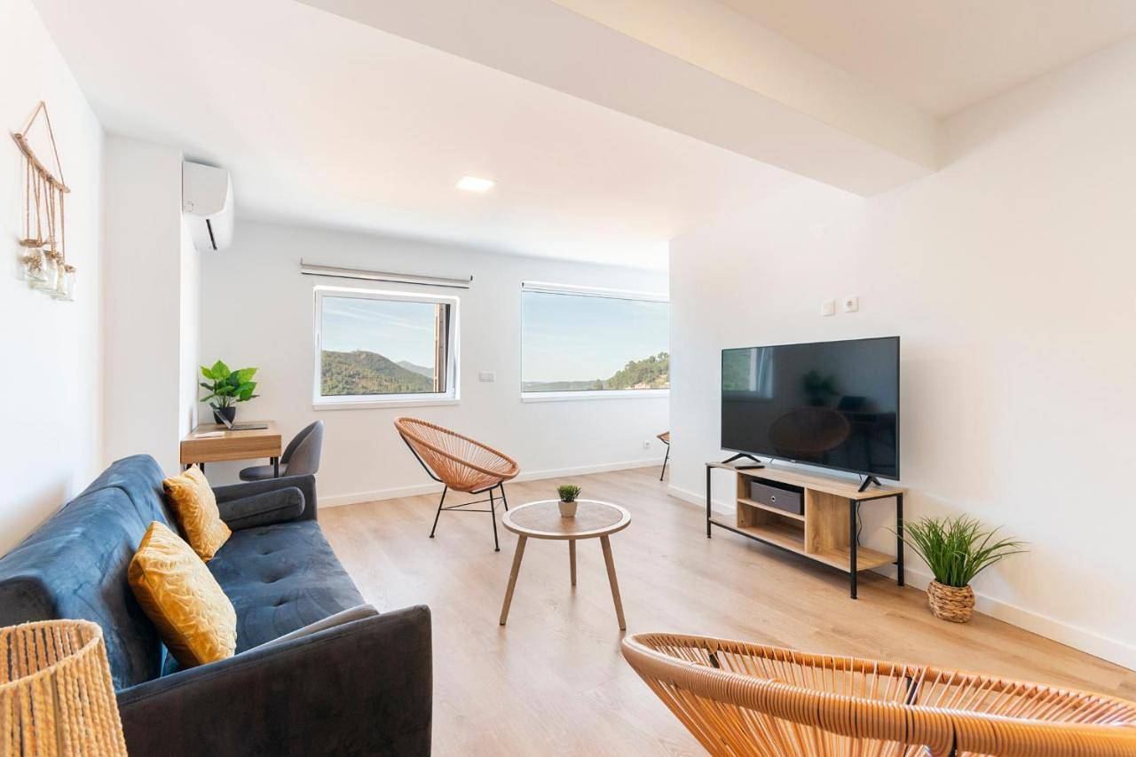 Apartamento inteiro, Two-Bedroom Apartment in Praia Fluvial de Loriga, Seia