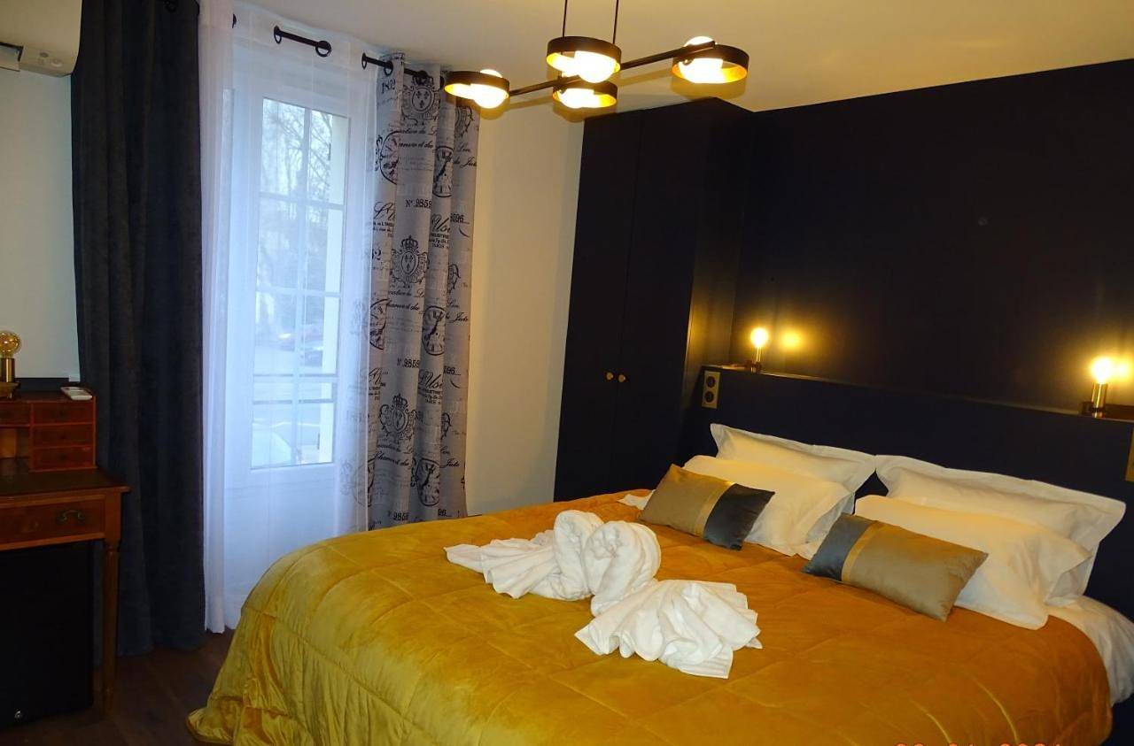 Superior Queen Room in Saint-Rémy-l'Honoré, Parc naturel régional de la Haute Vallée de Chevreuse