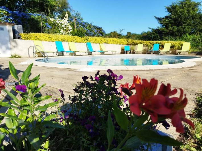 Location de vacances pour 10 personnes, avec jardin et piscine ainsi que vue sur le lac et vue, adapté aux familles à Langoëlan - 3