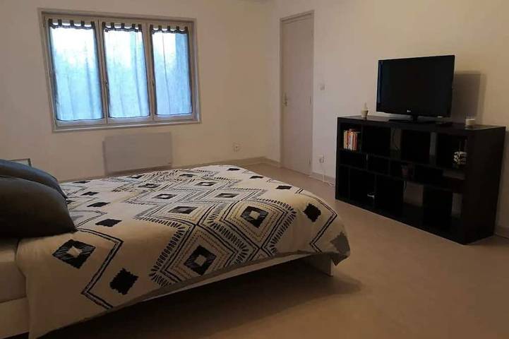 Location de vacances pour 6 personnes, avec jacuzzi et piscine à Riorges - 2