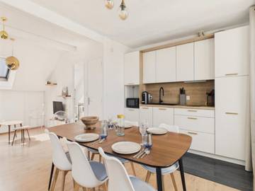 Gîte pour 3 personnes, avec balcon, adapté aux familles dans Plage Bonne-Source