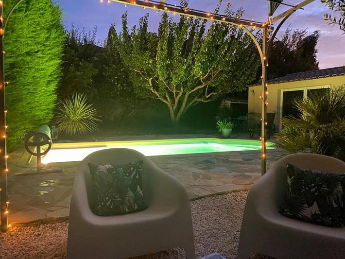 Gîte pour 2 personnes, avec jardin et piscine à Pourcieux - 2