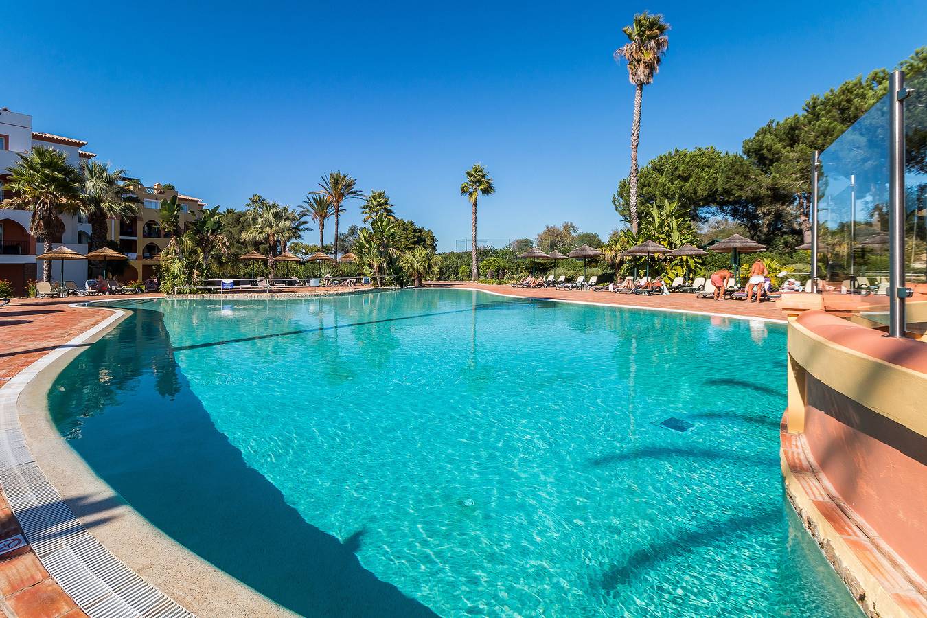 Jardins da Meia Praia | Entire Villa | Pool in São Sebastião, Lagos