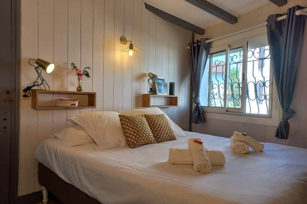 Entire apartment, T2 + terrace - Meublé de tourisme 3*** - Côte Basque Mer et Montagne in Saint-Pée-sur-Nivelle, Bayonne region