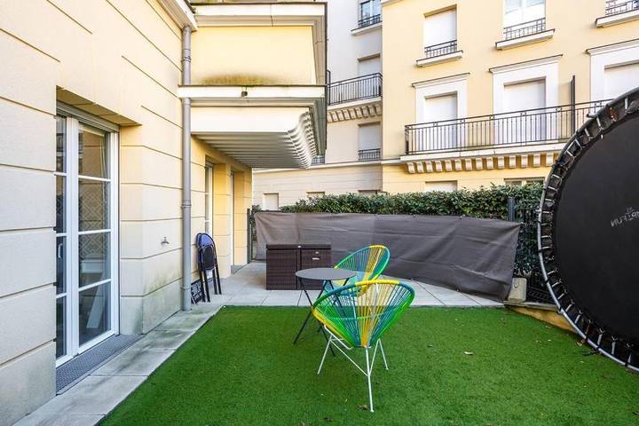 Gîte pour 6 personnes, avec jardin et terrasse à Le Plessis-Robinson