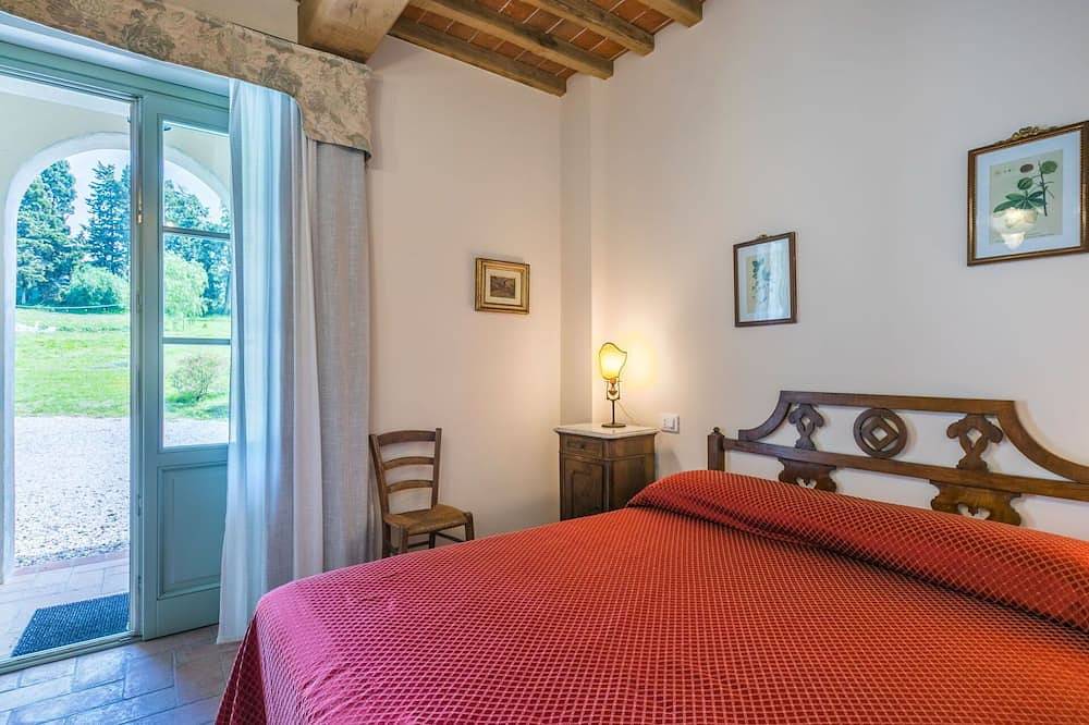 Apartamento entero, Precioso apartamento para 4 personas con A/C, Wifi, piscina, Tv, patio y mascotas permitida in Castiglioncello, Costa Etrusca
