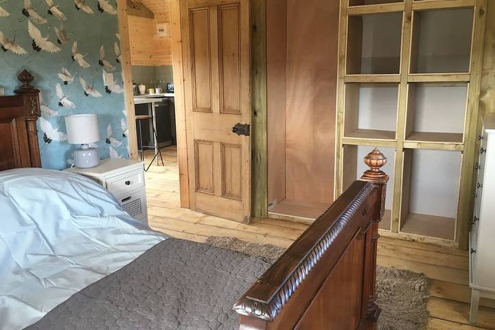 Bespoke Log Cabin in idyllic surroundings in Isle of Anglesey