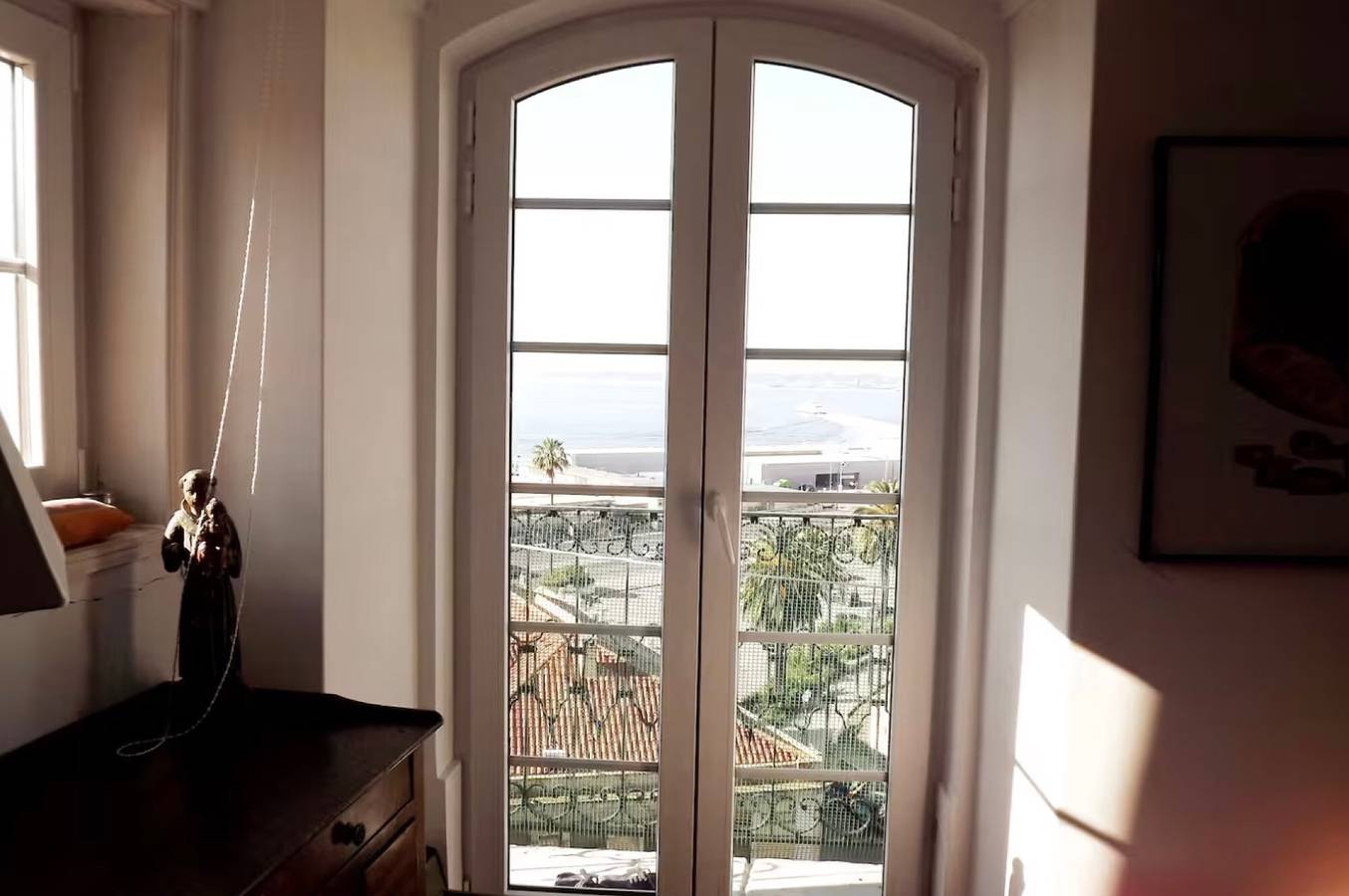 Ganze Wohnung, Apartment 'Alfama Com Vista Rio' mit Balkon, Wlan und Klimaanlage in Sé, Santa Maria Maior