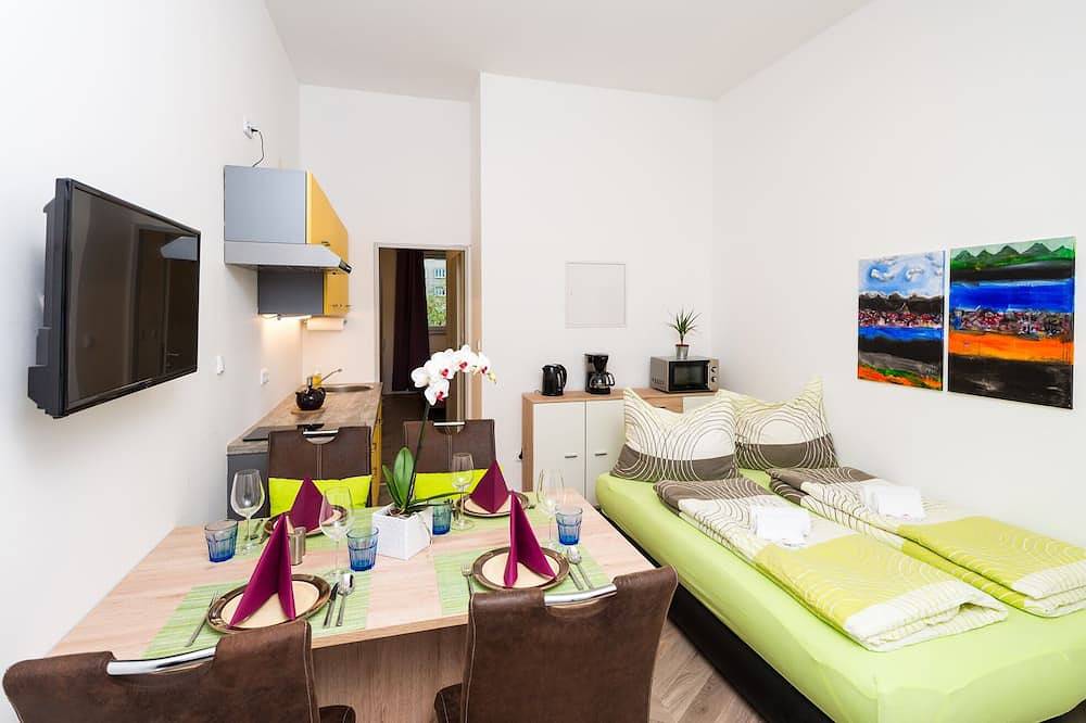 Ganze Wohnung, Neue Ferienwohnung mit Terrasse in der Nähe vom Schönbrunn/Zoo und U4 in Wien, Wienerwald