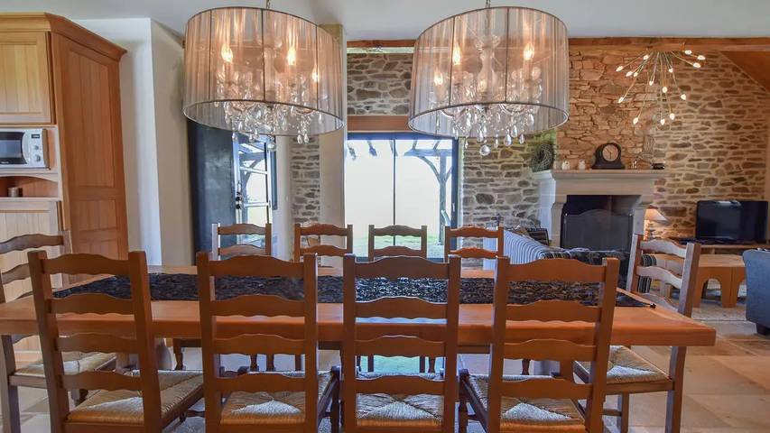 Villa pour 11 personnes, avec jardin ainsi que piscine et terrasse en Dordogne - 2
