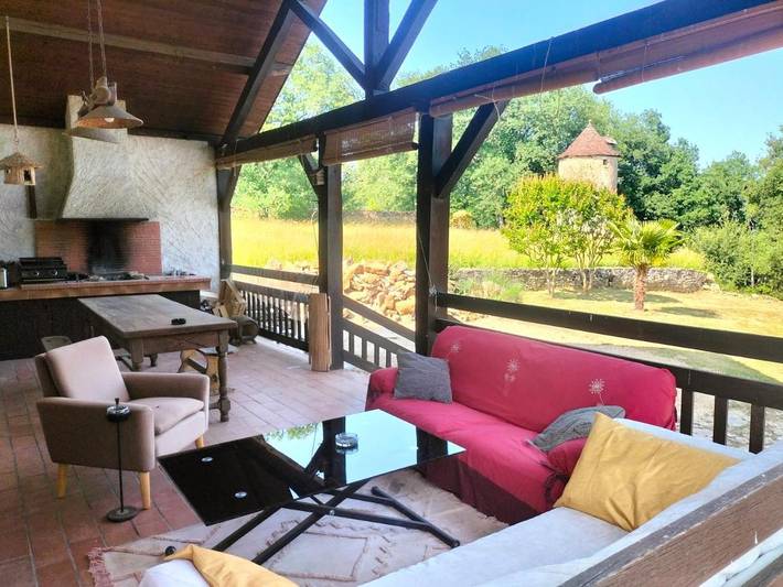 Location de vacances pour 6 personnes, avec piscine ainsi que vue et terrasse, animaux acceptés à Carennac - 2