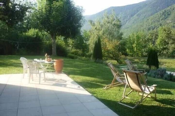 Location de vacances pour 18 personnes, avec jardin à Luzenac