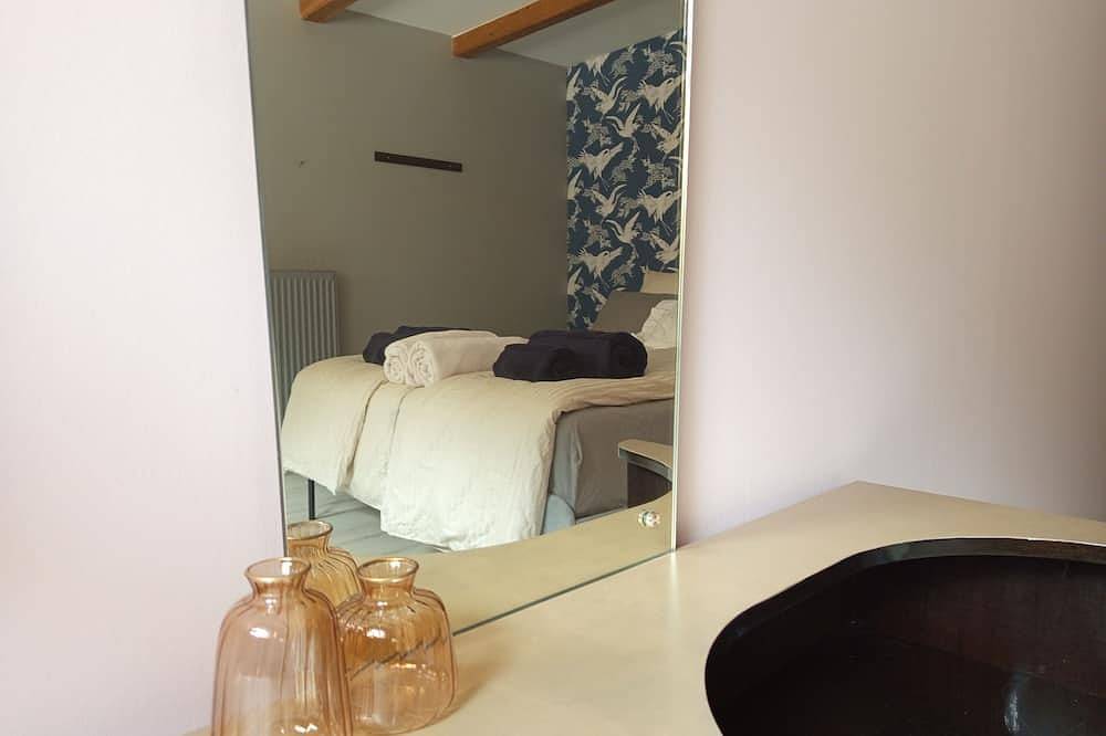 Le Charme Des Cerisiers - Gîte familial 3 étoiles avec spa privé et jardin . in Bouvigny-Boyeffles, Région de Lens