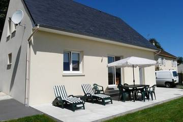 Gîte pour 4 personnes, avec terrasse et jardin à Saint-Côme-de-Fresné