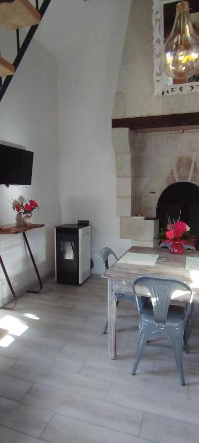 Location de vacances pour 2 personnes, avec jardin et jacuzzi à Saint-Genest-d'Ambière - 2