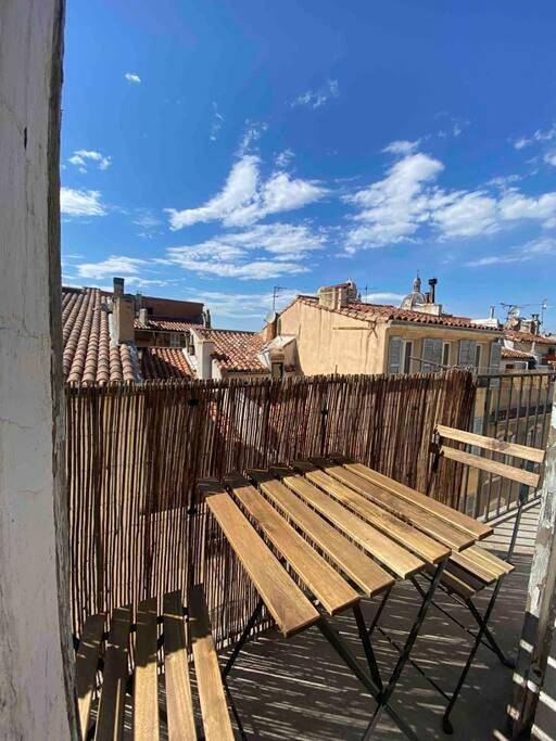Gîte pour 6 personnes, avec balcon et vue dans Basilique De Sainte Marie Majeure La Major Marseille - 4