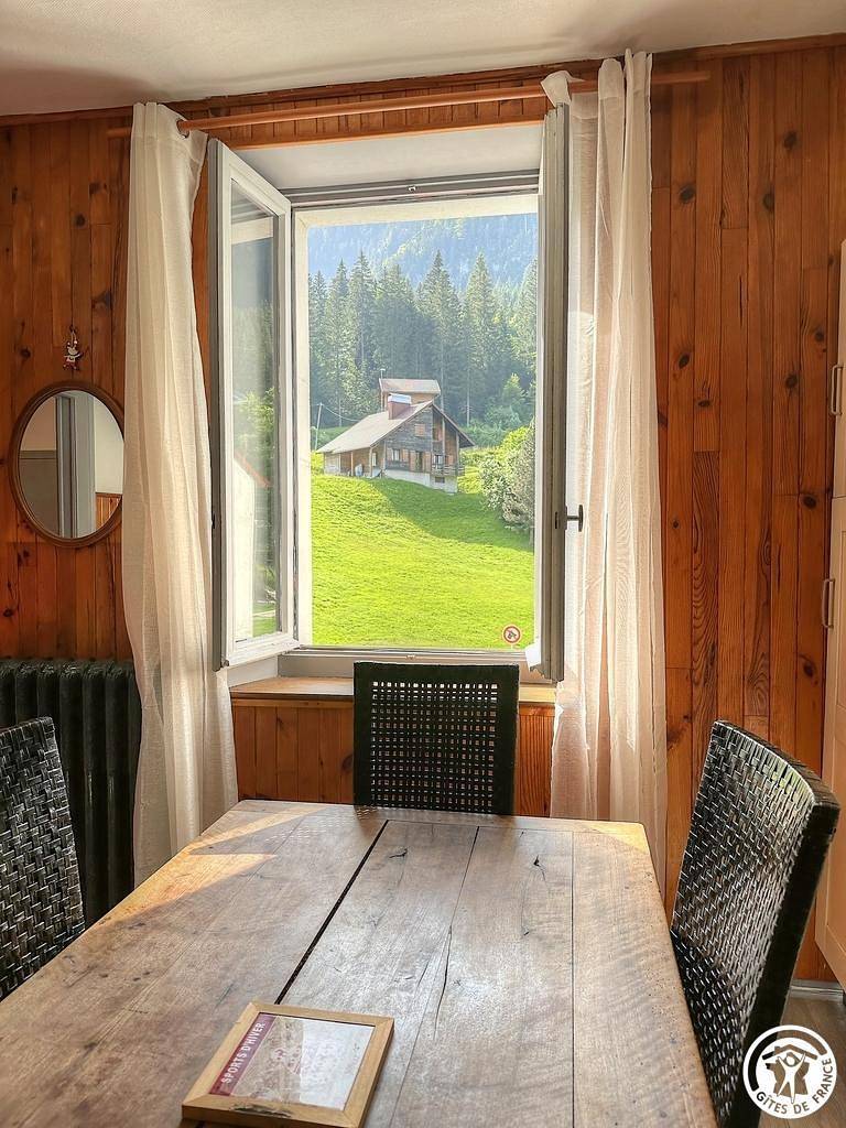 Les Aventurines in Mijoux, Regionaler Naturpark Hochjura