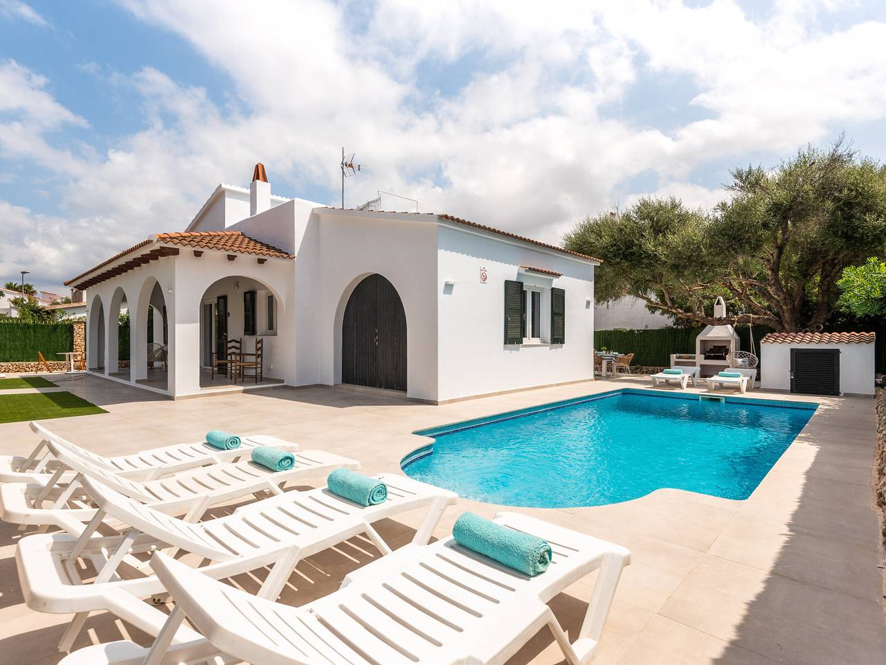 Comfortable villa with private pool in Cala en Bosc, close to beach in Cala en Bosc, Ciutadella