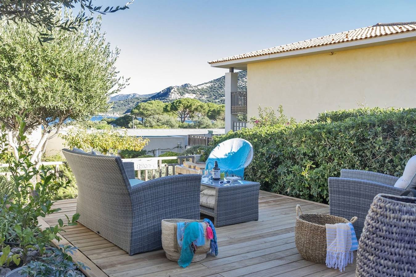 Apartamento entero, Casa Azul Turquesa        in Sant Ambroggio, Lumio