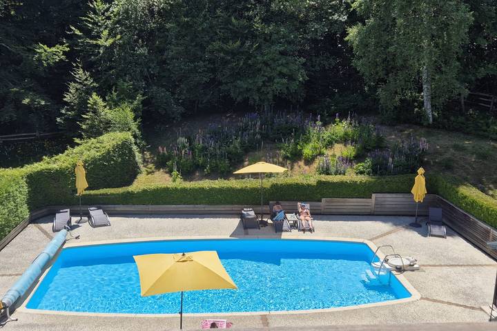 Gîte pour 4 personnes, avec Terrasse et Piscine dans Station de la Feclaz le Revard