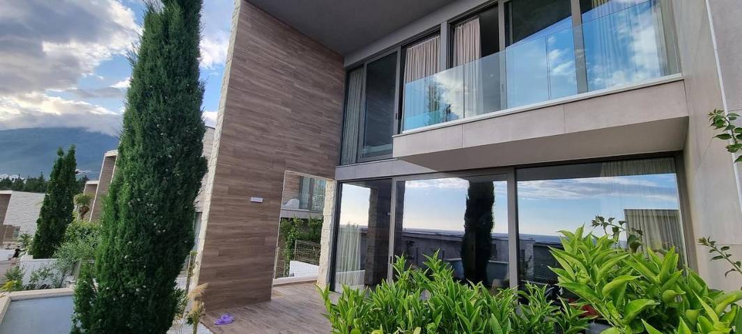 Villa per 8 persone, con Balcone e Terrazza nonché Giardino e Panorama a Himara