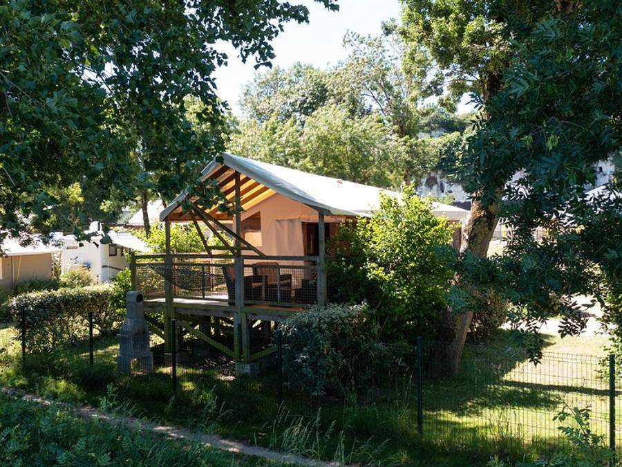 Camping L'Isle Verte - Safarizelt 4 personen - Ecolodge (auf Stelzen) ohne Sanitäranlagen in Montsoreau, Loire-Tal