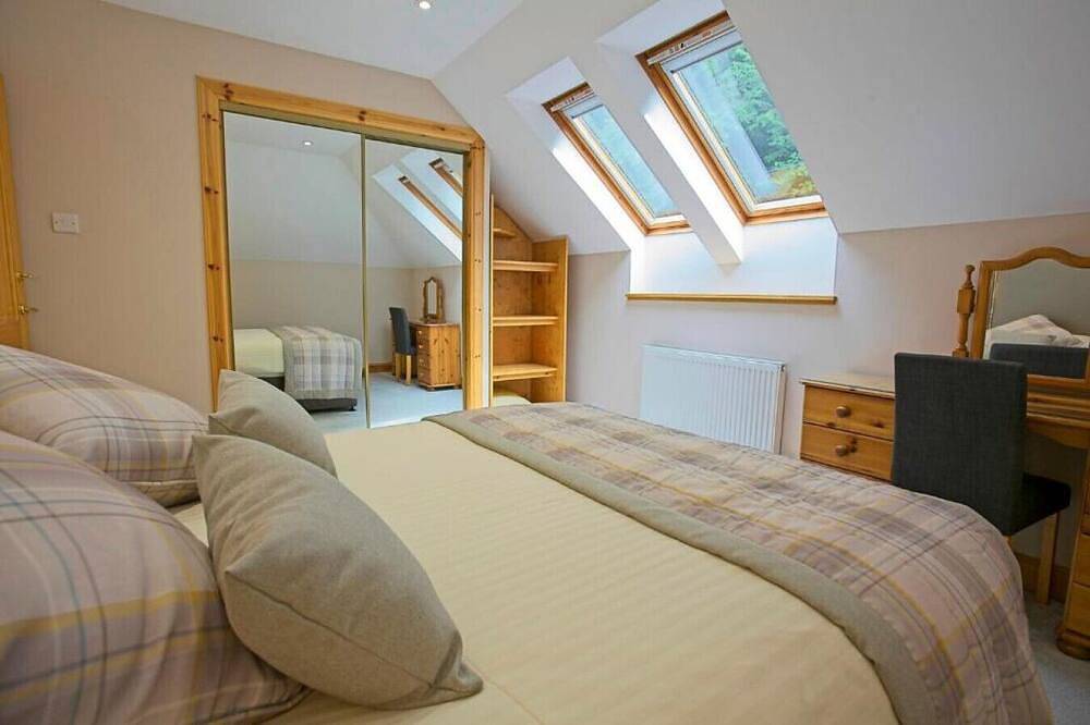 Entire apartment, Lochiel Apartment Self Catering in Fort William, Loch Linnhe