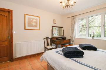 Log Cabin for 6 People in Shrewsbury, Shropshire, Photo 3