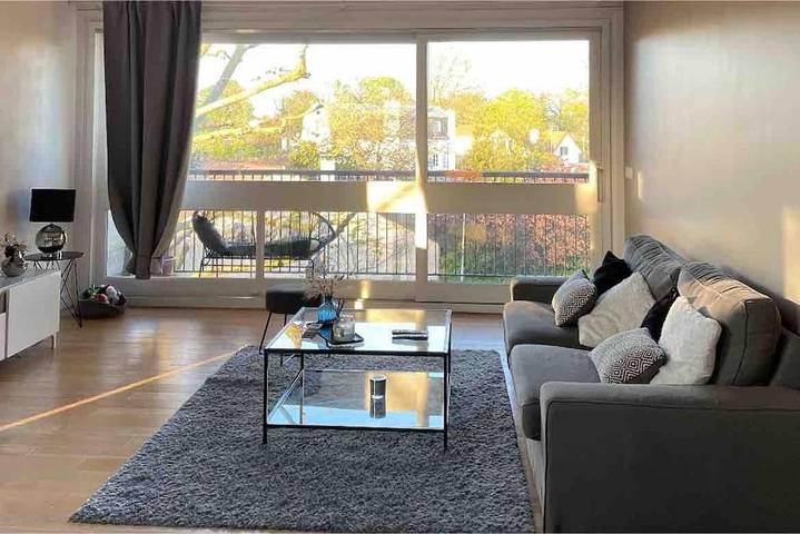 Gîte pour 6 personnes, avec balcon à Vaucresson