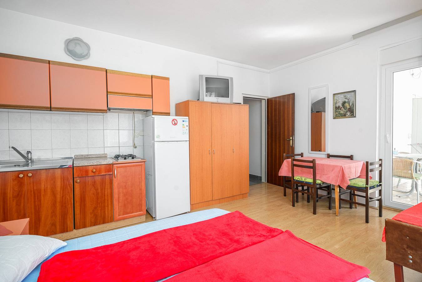 Całe studio, Apartments and Rooms Josipa in Vodice, Żupania szybenicko-knińska