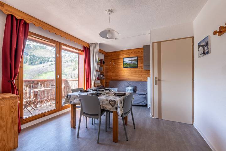 Ganze Wohnung, Apartment 'Appartement St François Longchamp' mit Bergblick und Balkon in Saint-François-Longchamp 1650, Saint-François-Longchamp