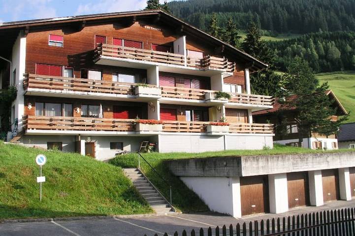 Ferienwohnung für 2 Personen, mit Balkon in Disentis