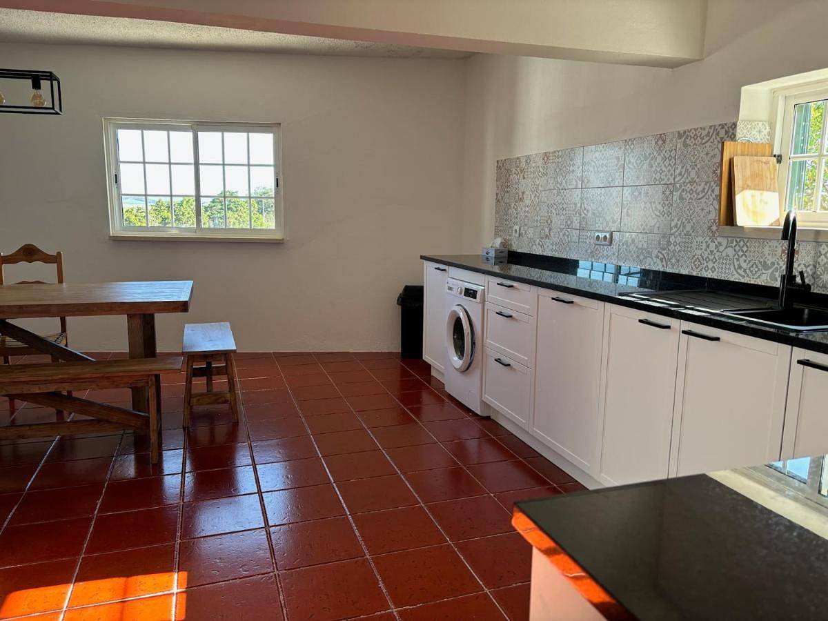Casa Olaria Rustige hideaway met privézwembad en panoramisch uitzicht in Bombarral, Leiria distrito