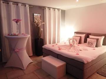 Chambre d’hôte pour 2 personnes, avec sauna ainsi que jacuzzi et terrasse à Caudry